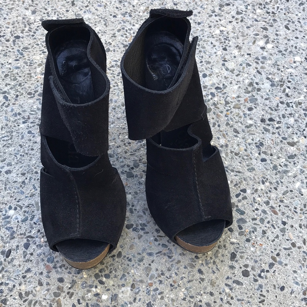 Pedro Garcia open toe suede platform sandal